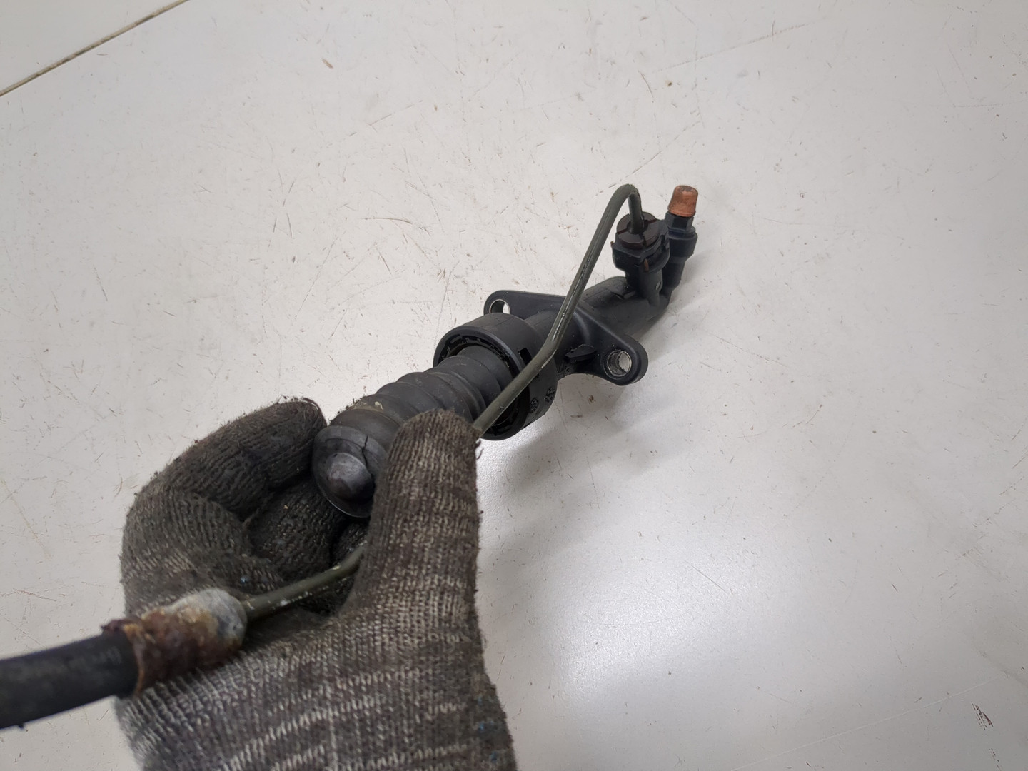 Цилиндр сцепления рабочий