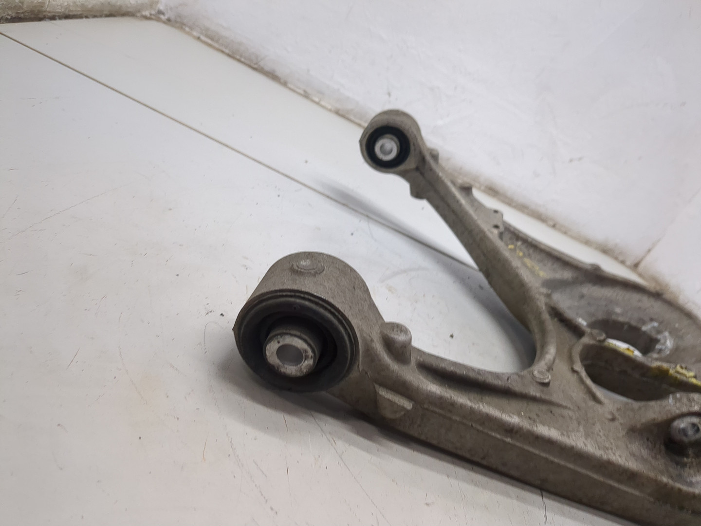 Рычаг задний правый