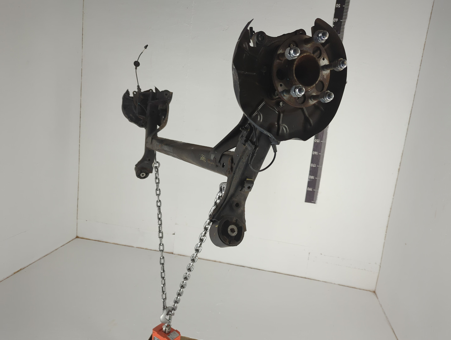 Балка задняя