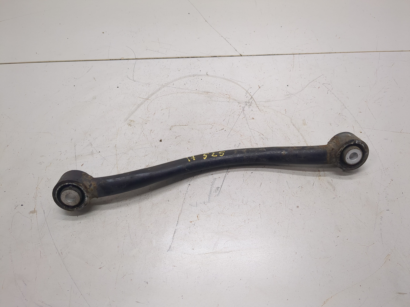 Рычаг задний