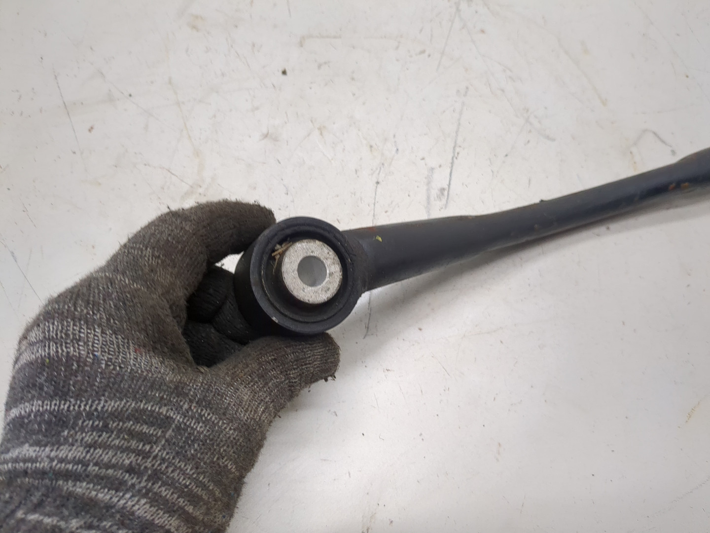 Рычаг задний