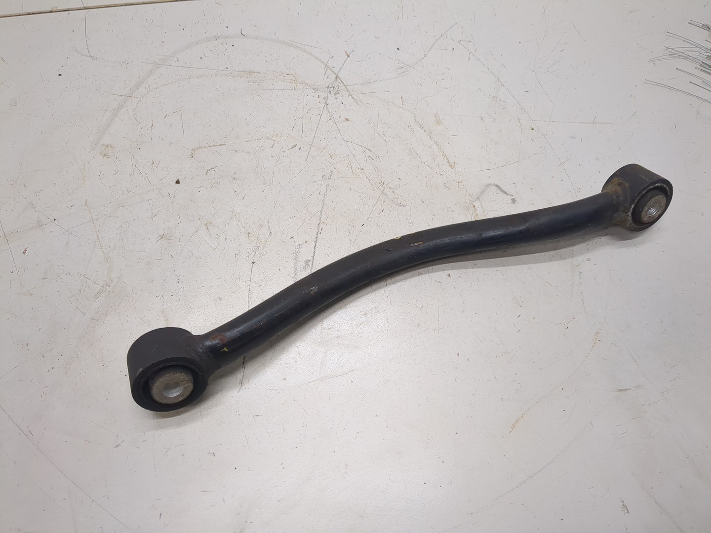 Рычаг задний