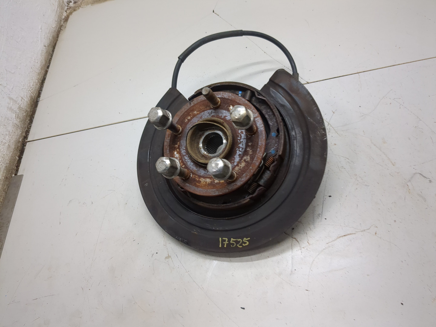 Кулак поворотный задний правый