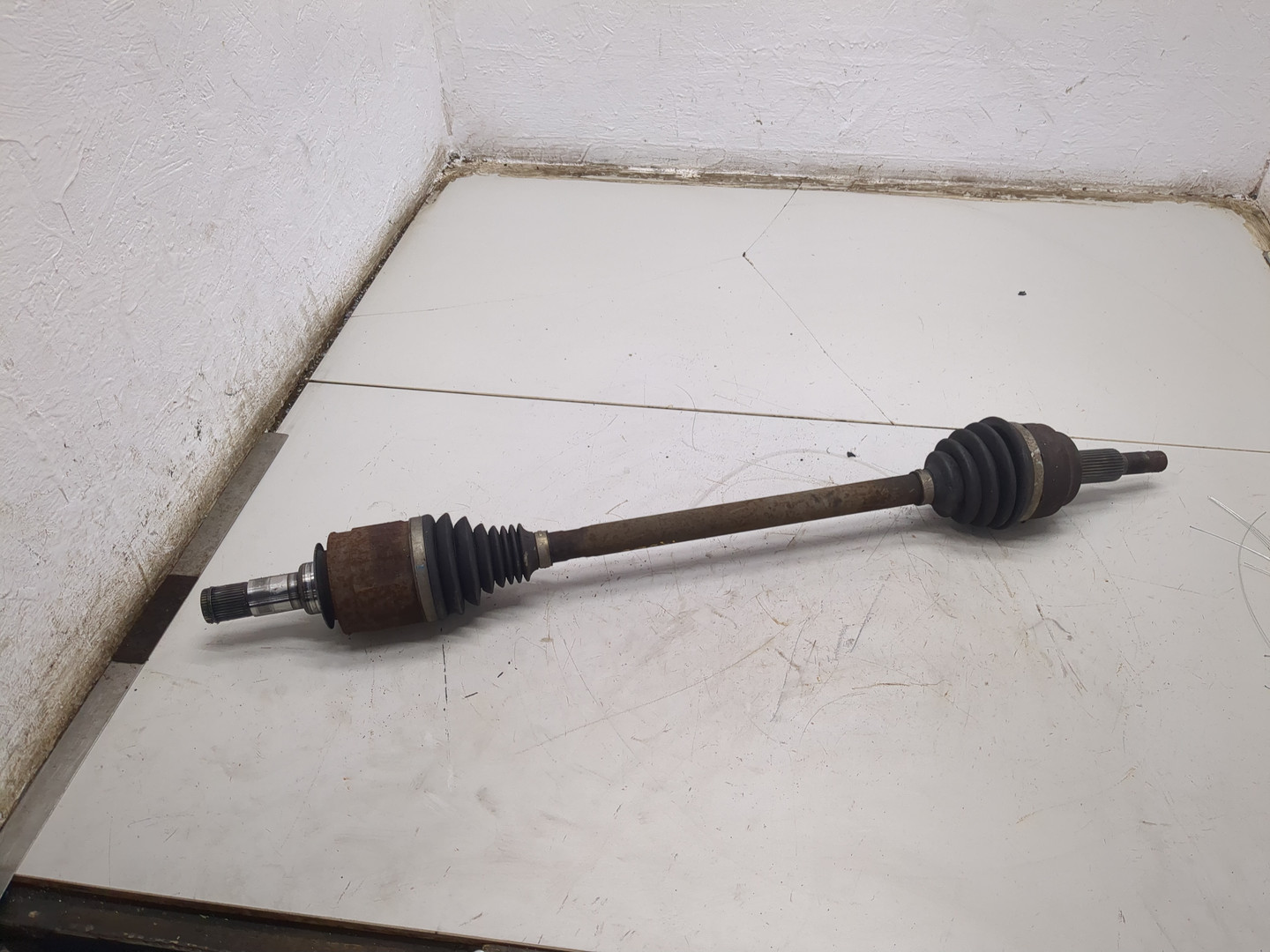 Полуось задняя