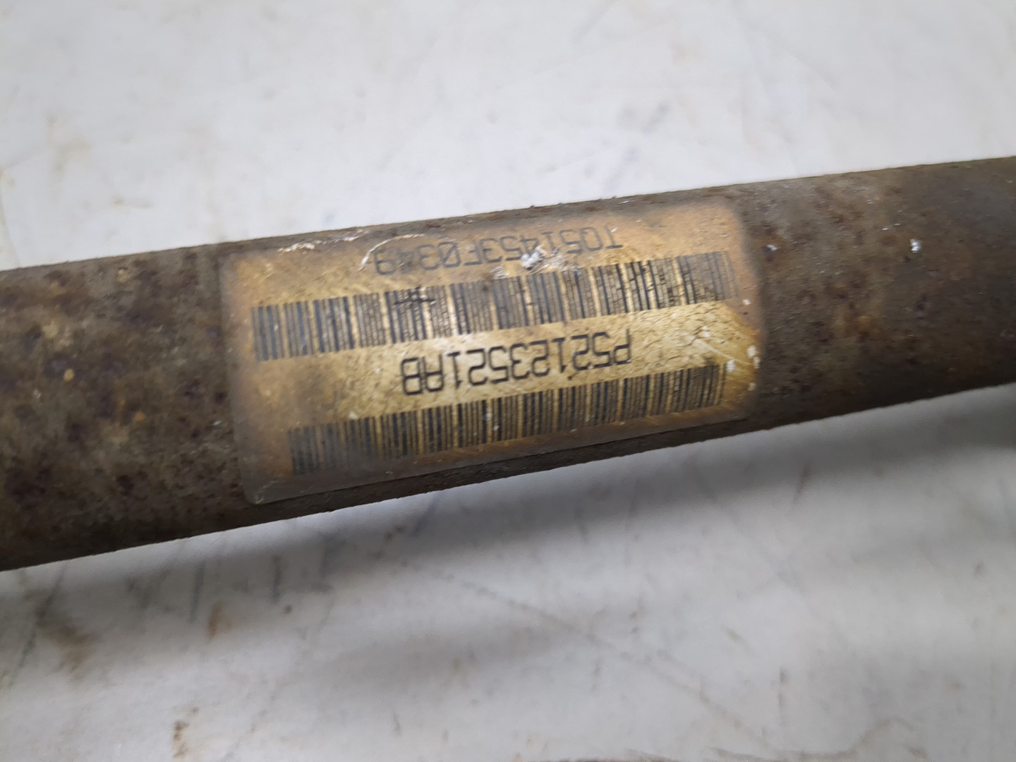 Полуось задняя