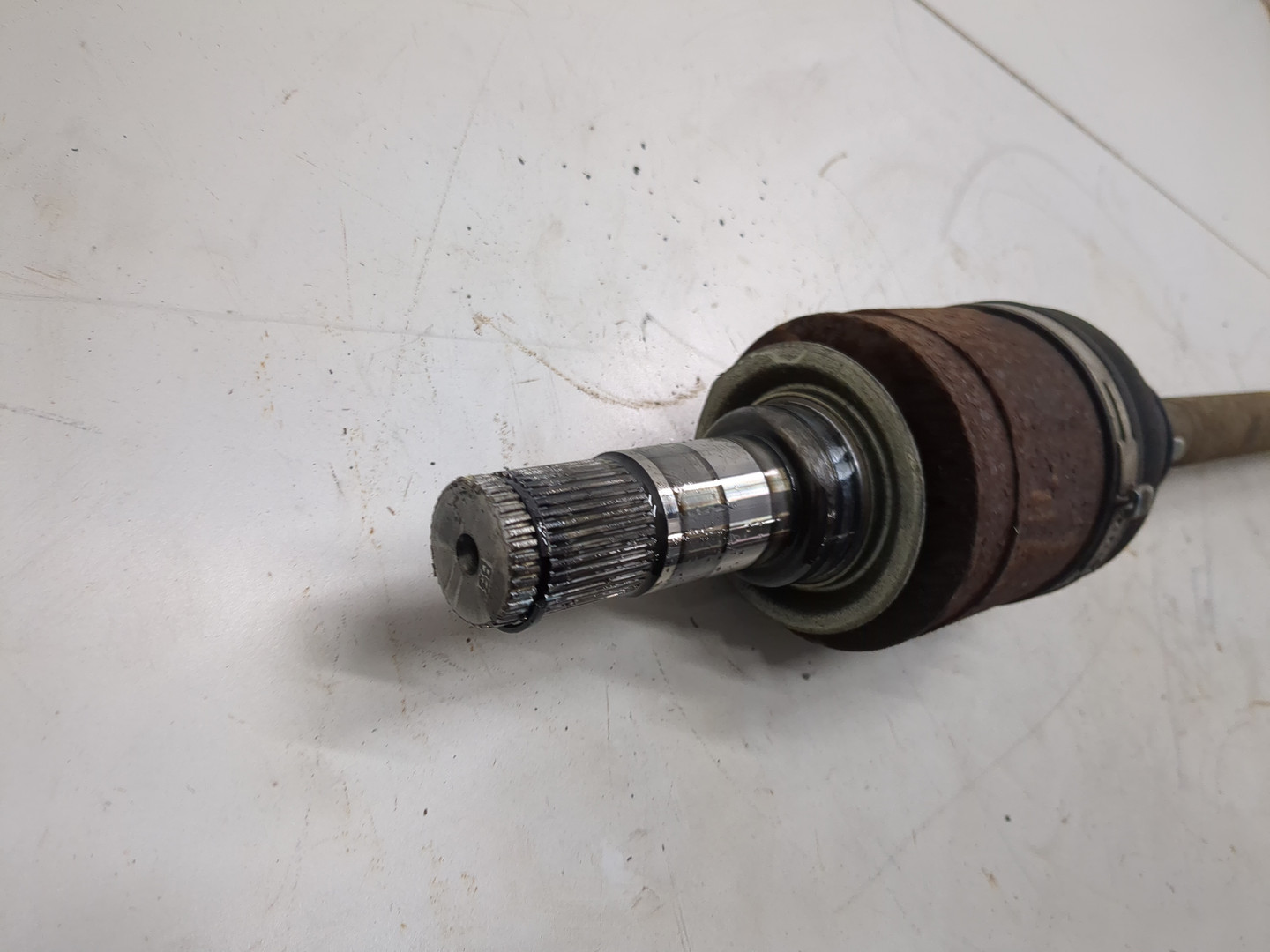 Полуось задняя