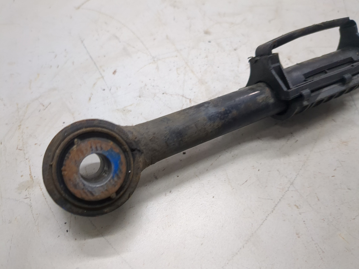 Рычаг задний