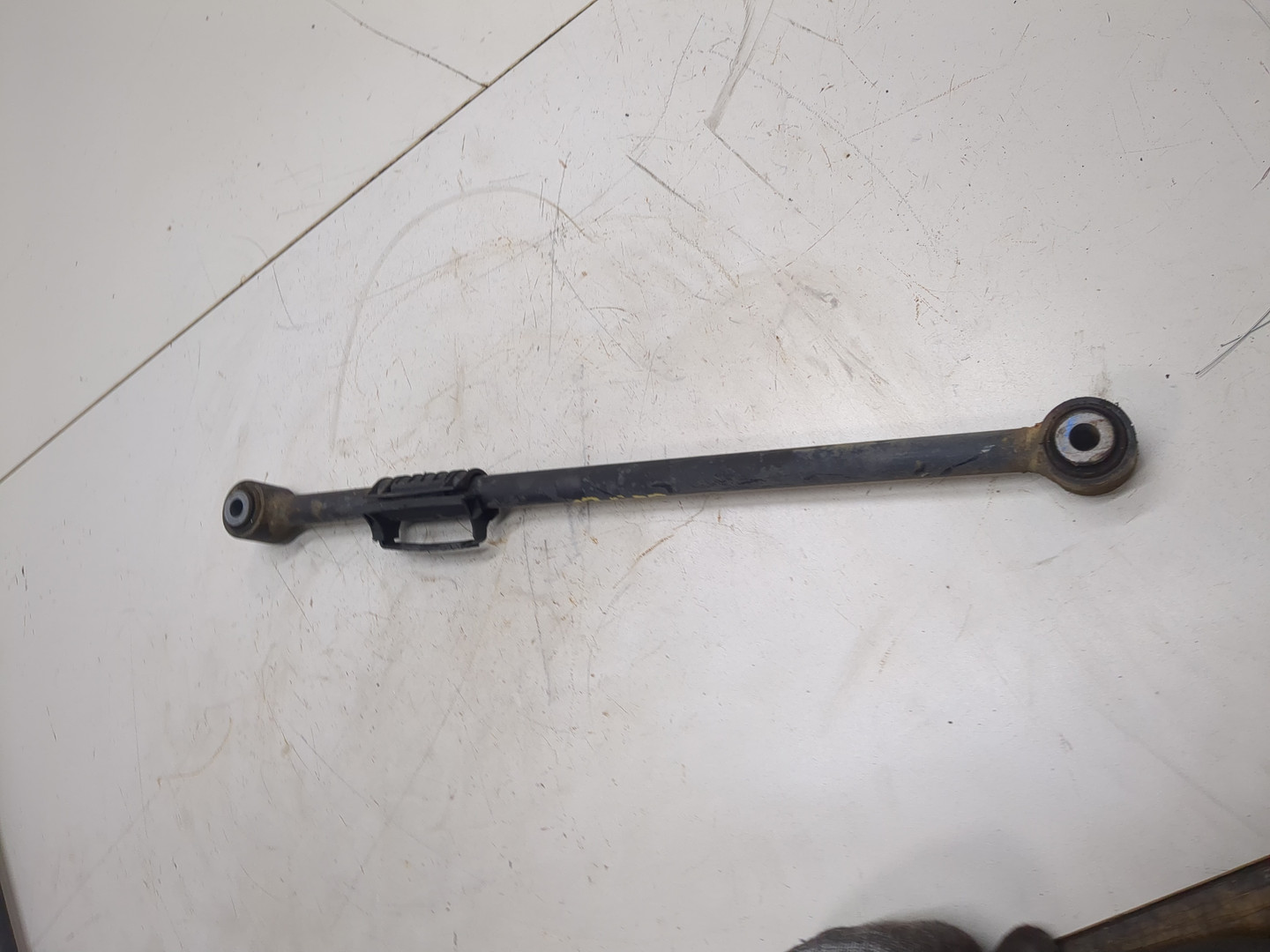 Рычаг задний