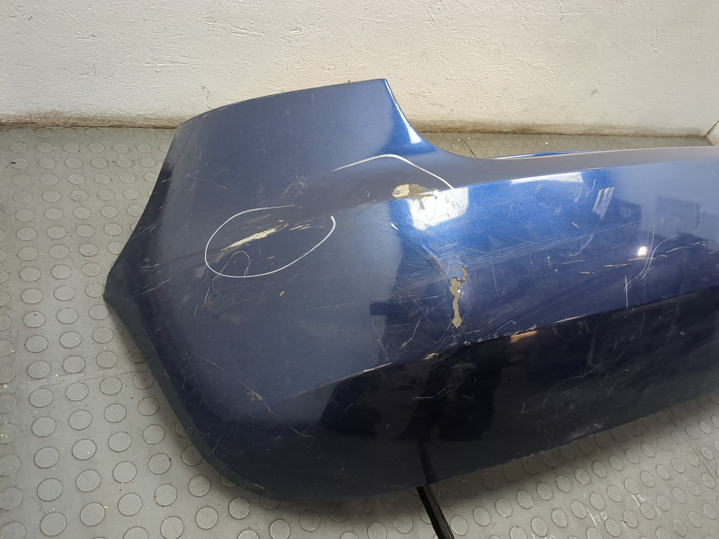 Бампер задний