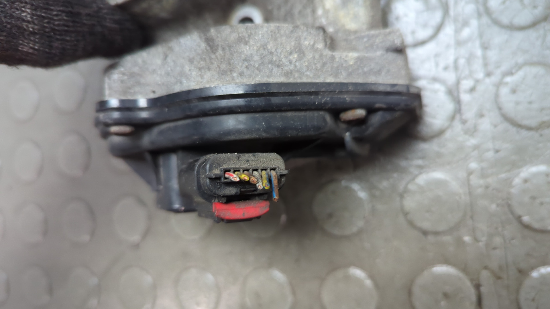 Заслонка дроссельная электрическая