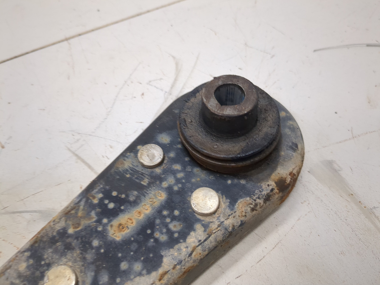 Рычаг задний