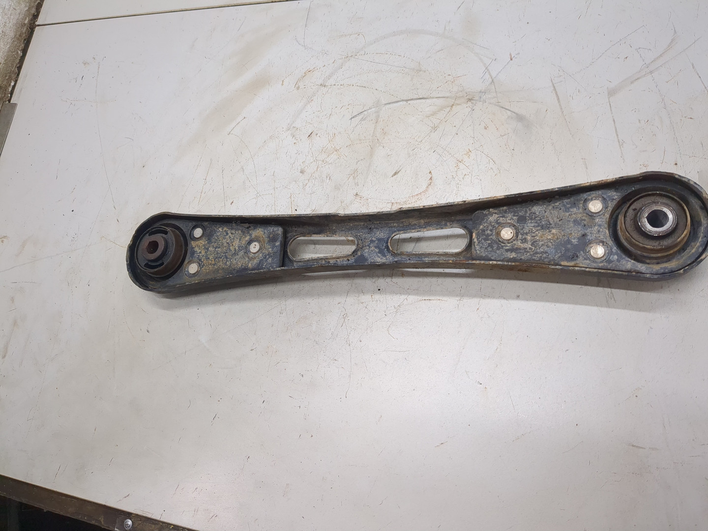 Рычаг задний