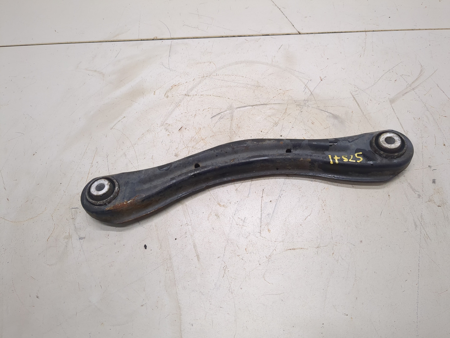 Рычаг задний