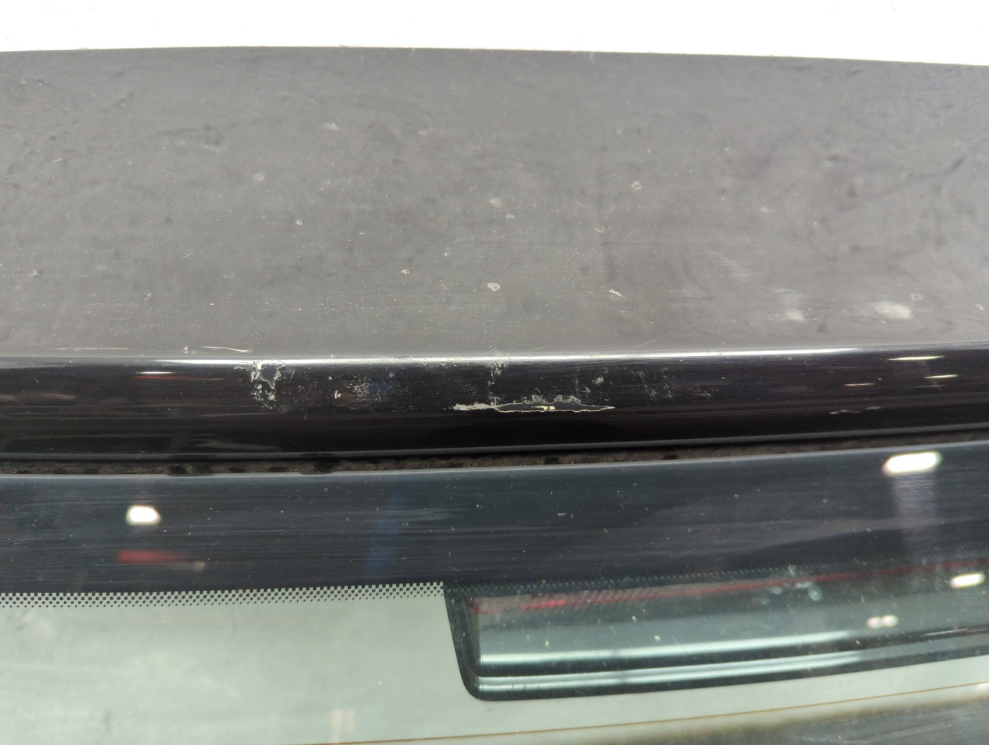 Дверь багажника