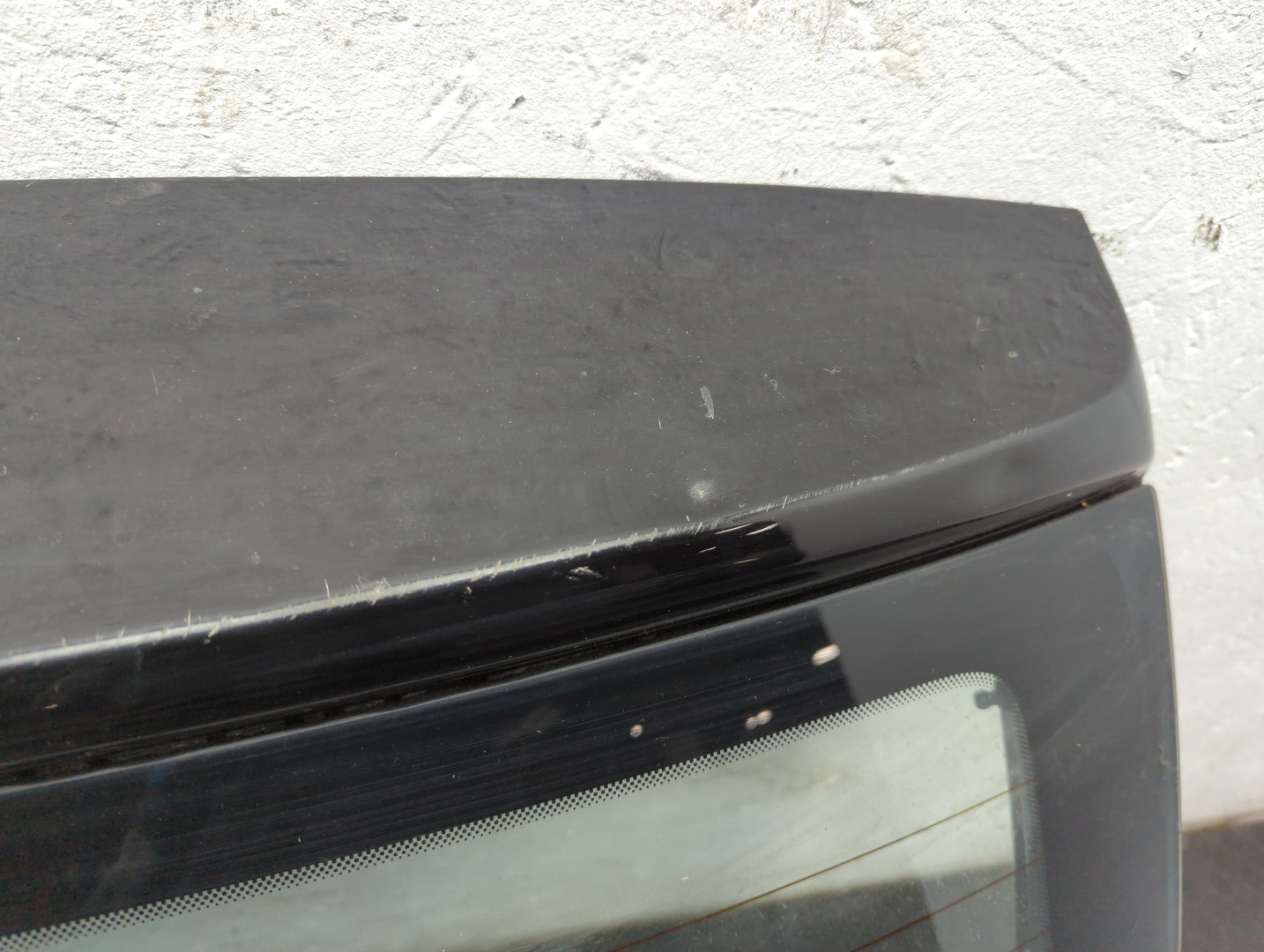 Дверь багажника