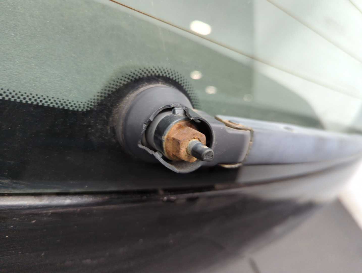 Дверь багажника