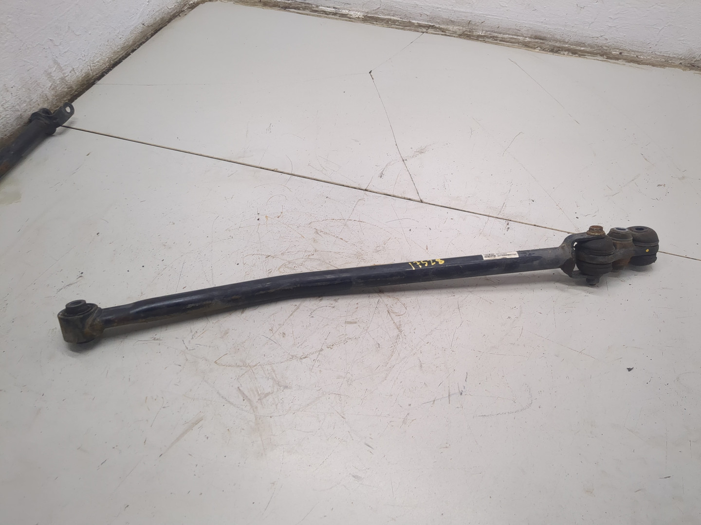 Рычаг задний левый