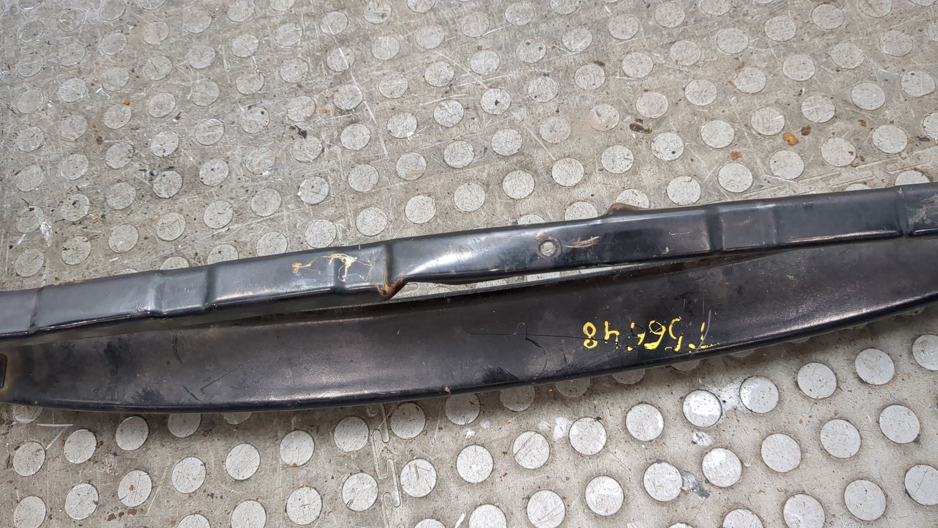 Усилитель переднего бампера