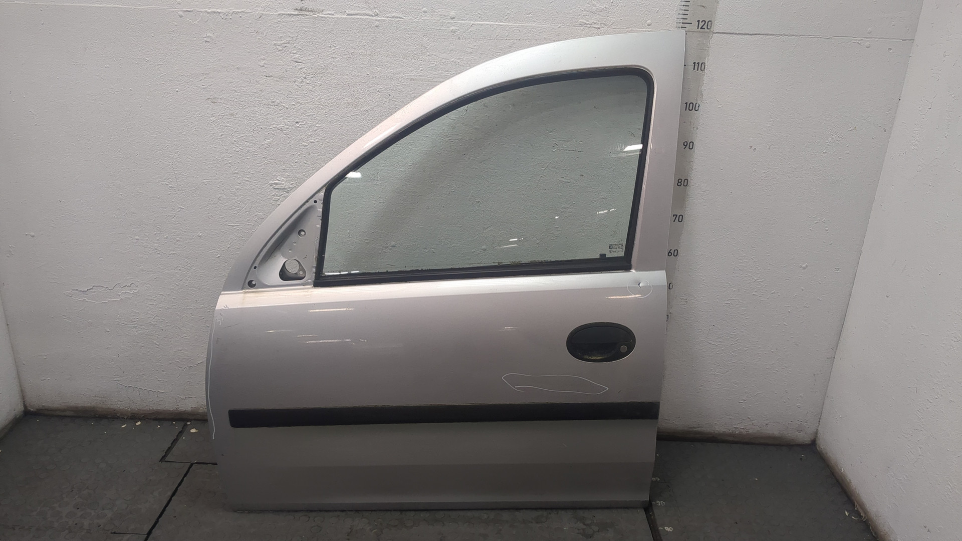 Дверь передняя левая