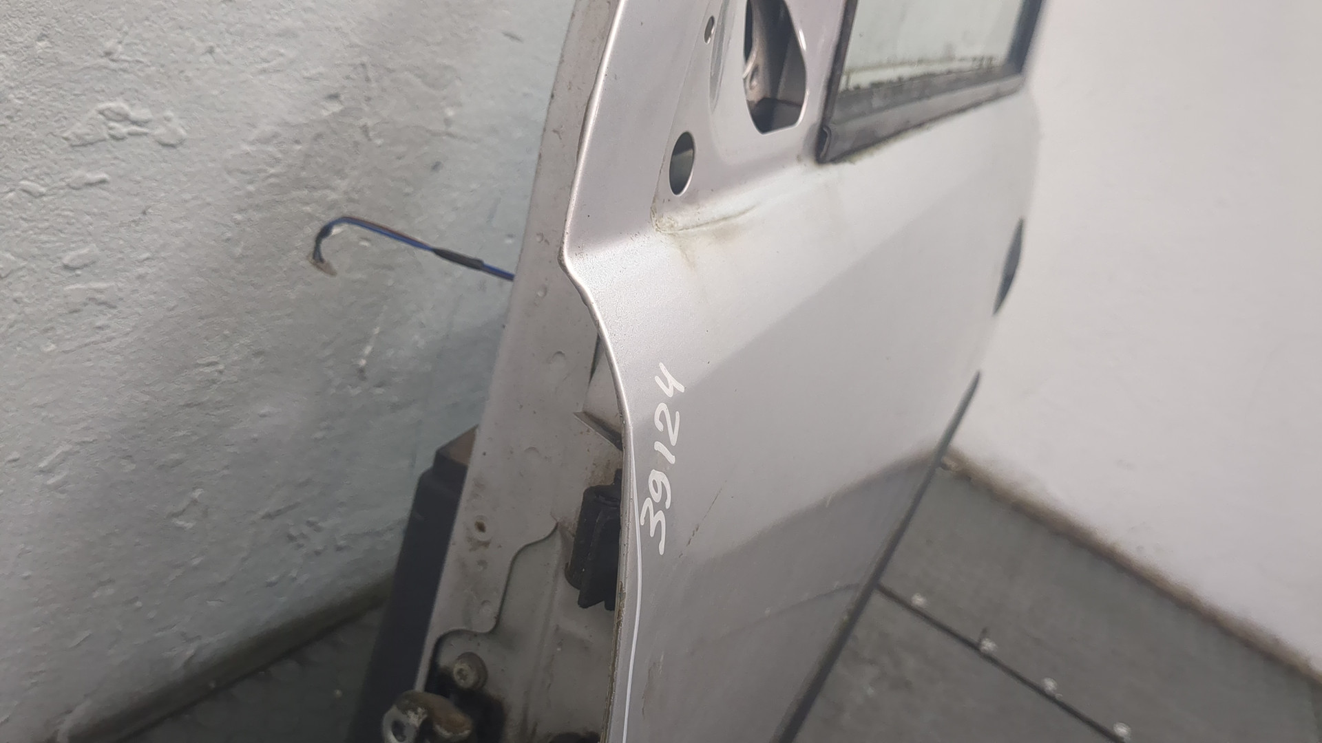 Дверь передняя левая