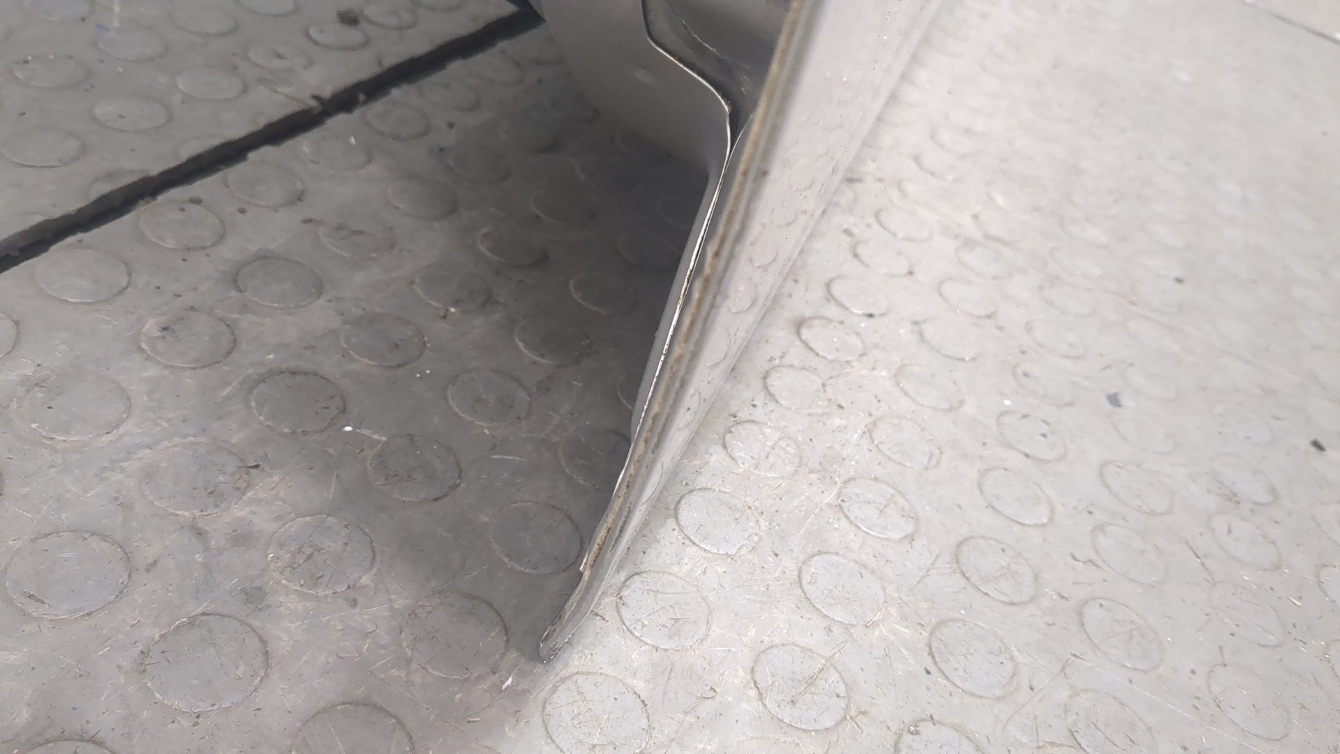 Дверь передняя левая