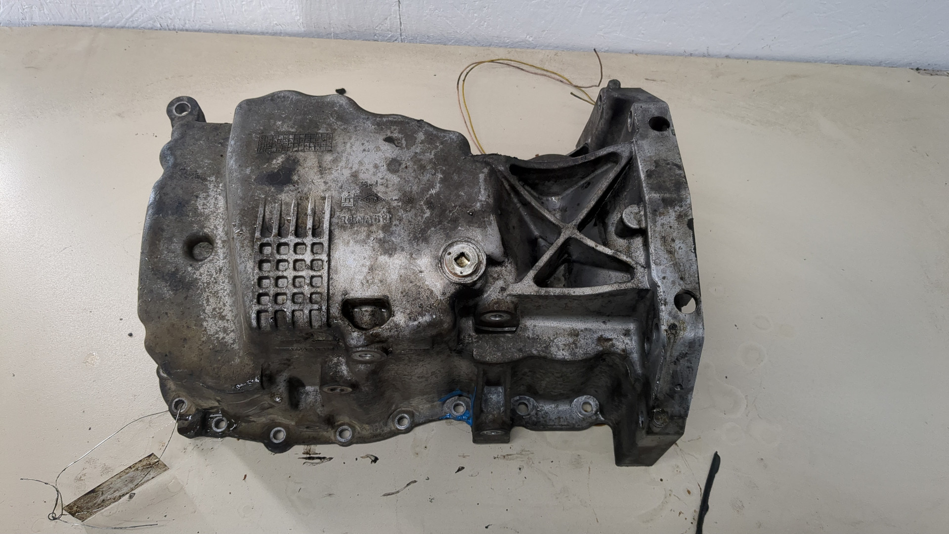 Поддон масляный двигателя (картер)