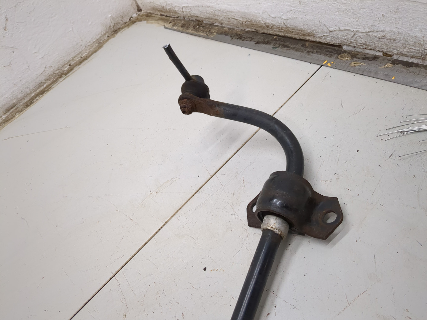 Стабилизатор задний