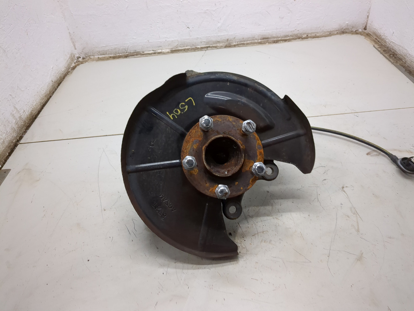 Кулак поворотный задний правый