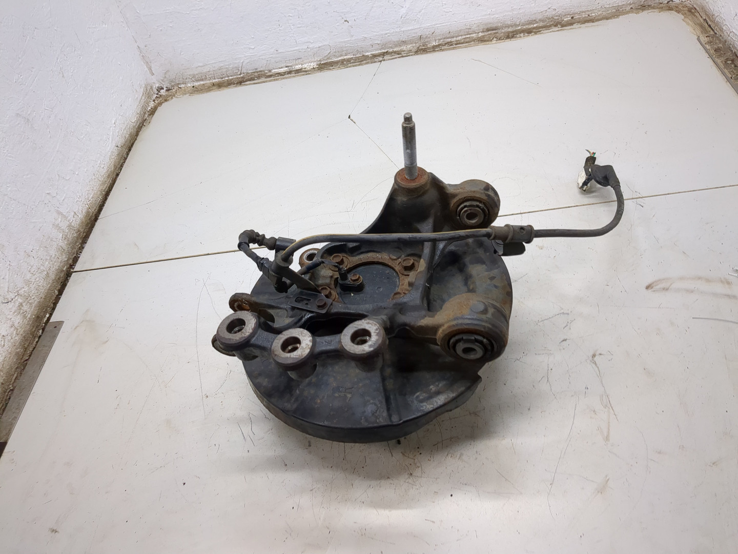 Кулак поворотный задний правый