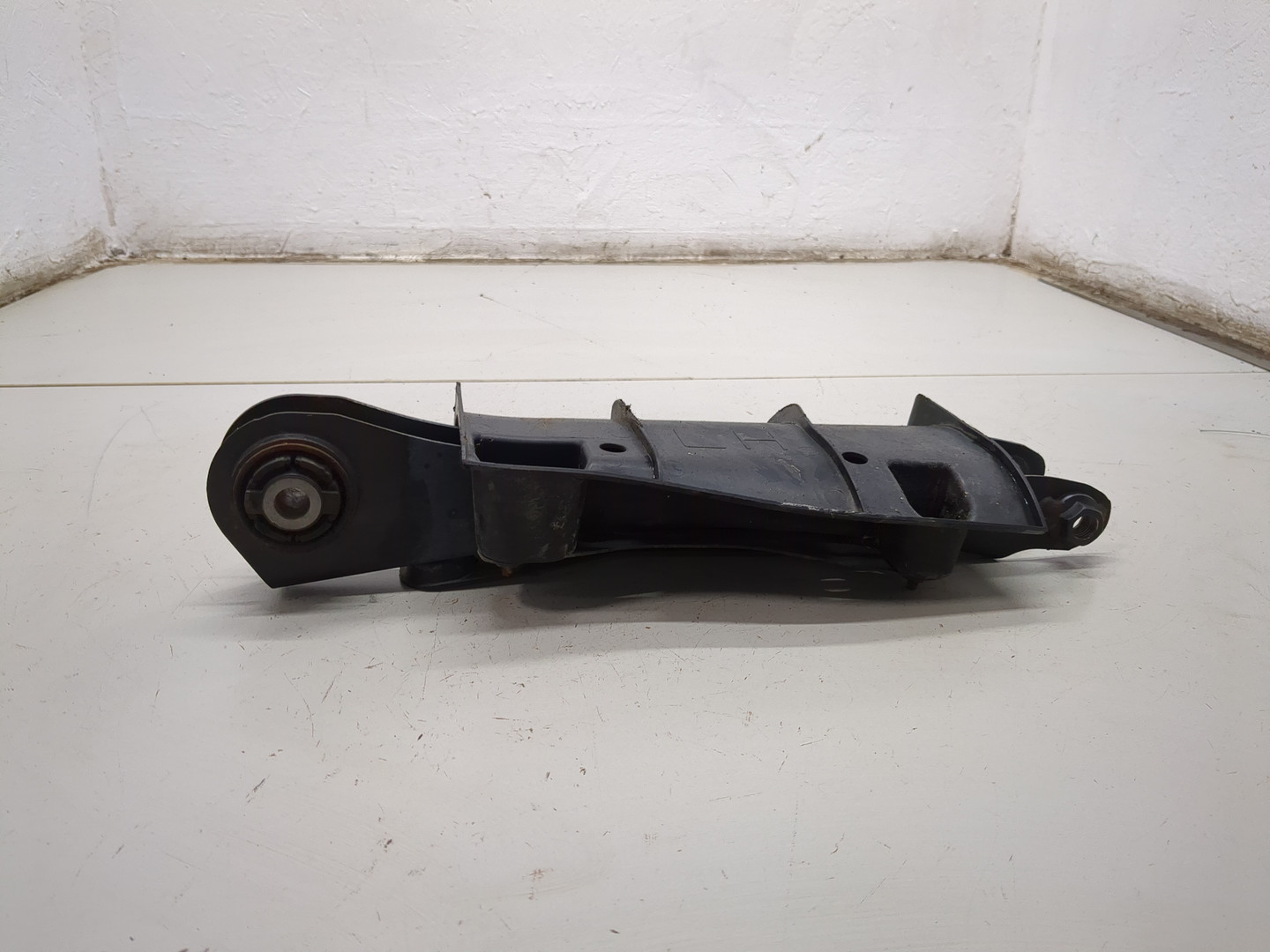 Рычаг задний