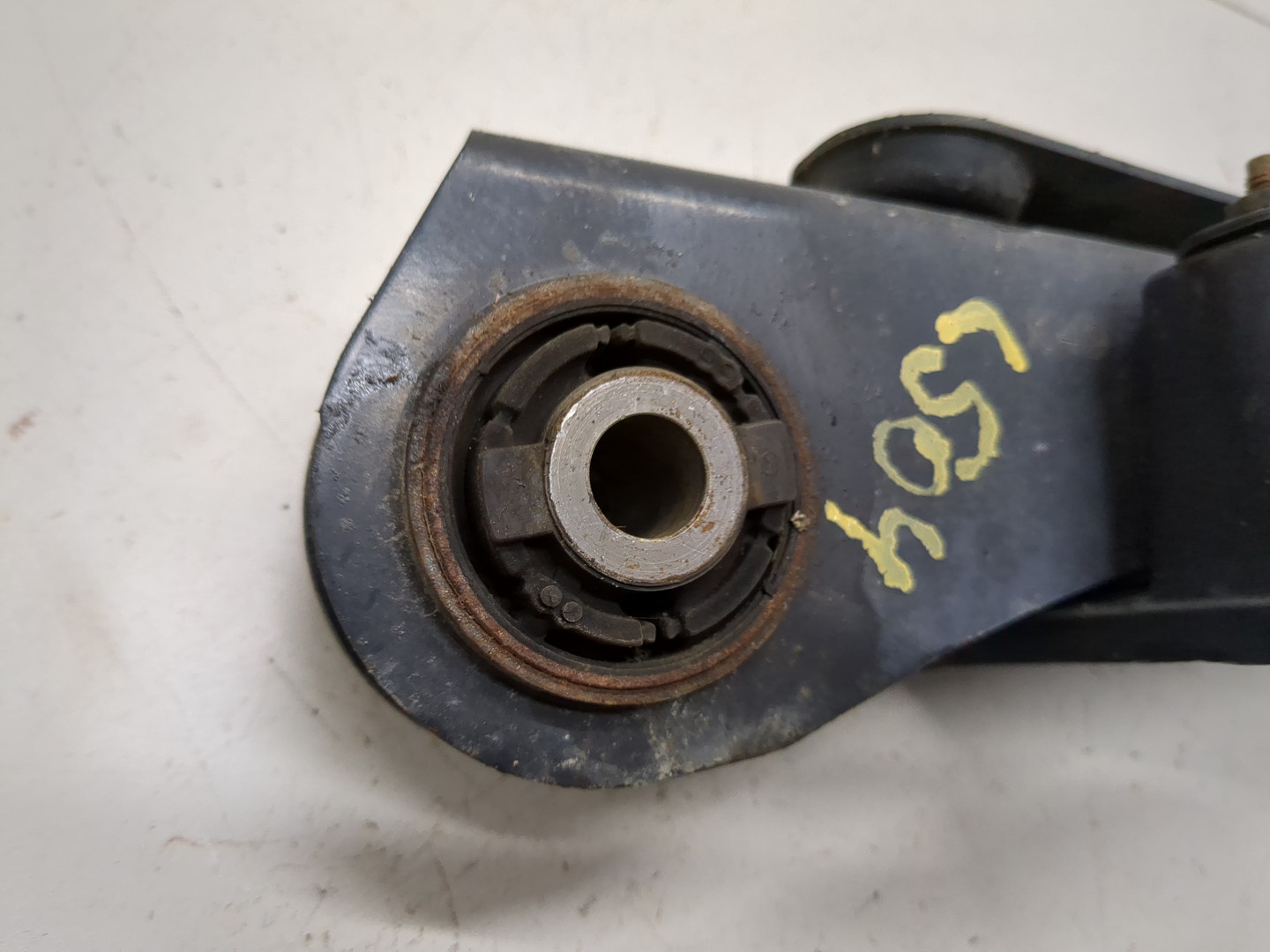 Рычаг задний