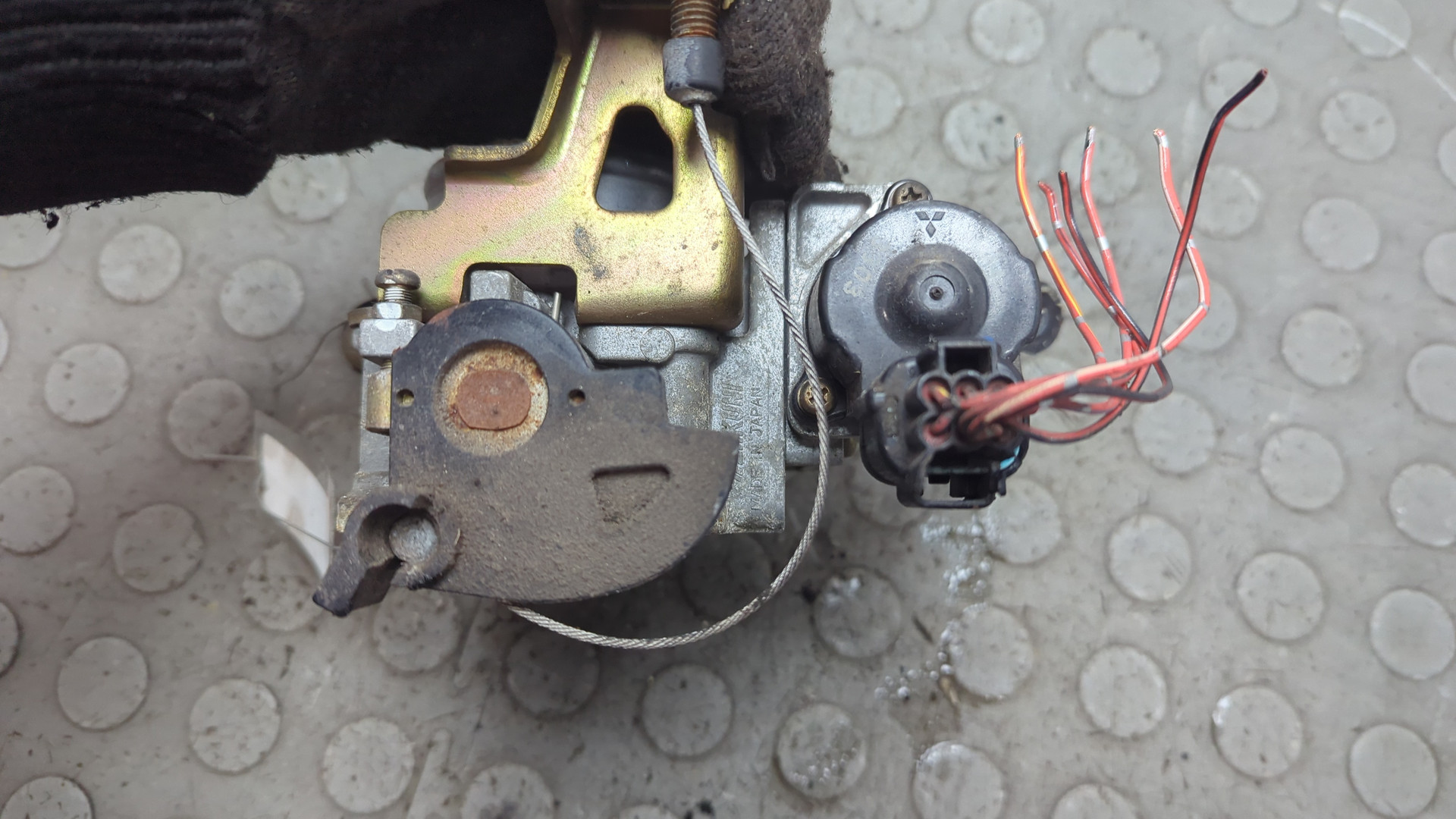 Заслонка дроссельная электрическая