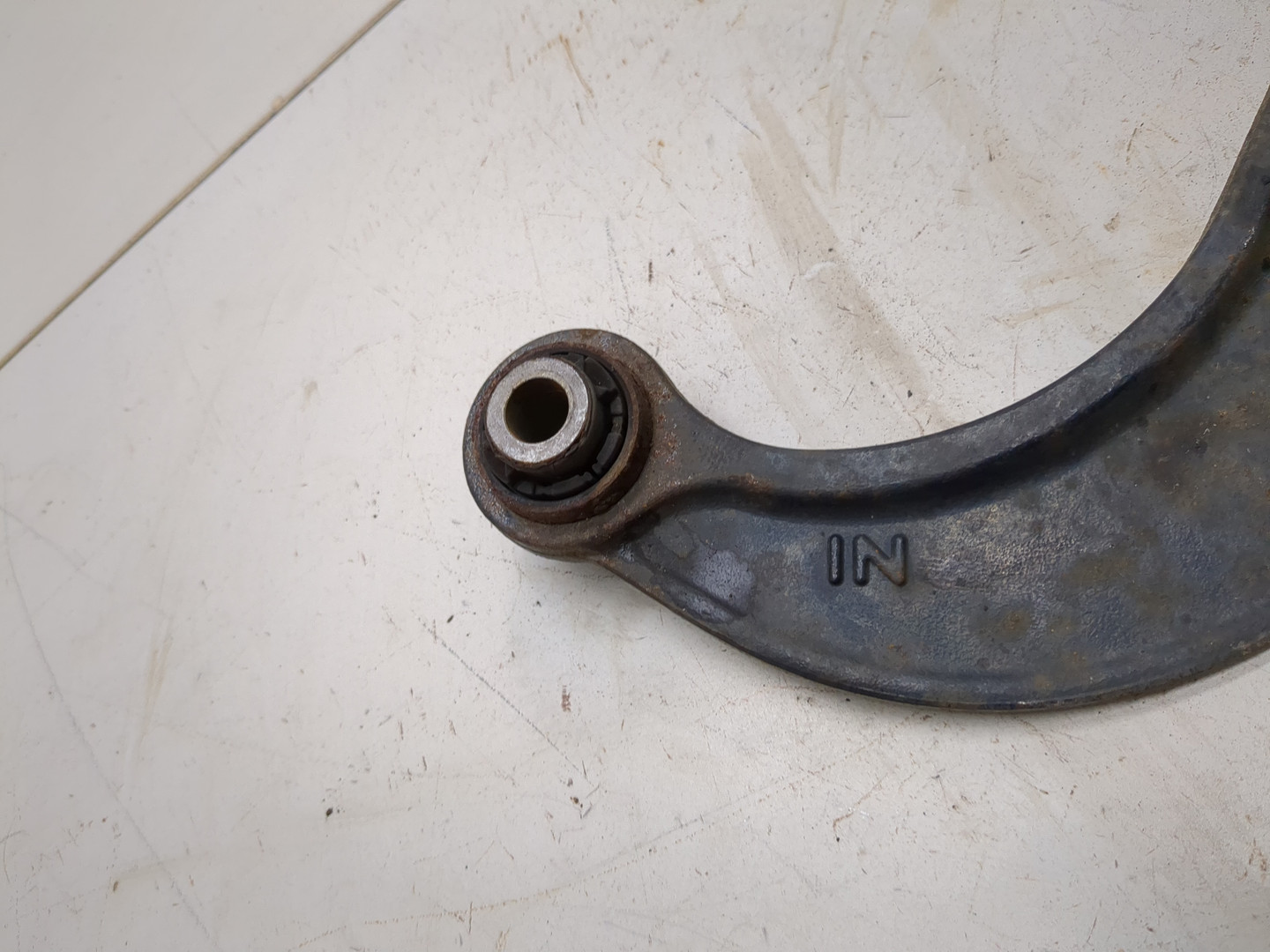 Рычаг задний