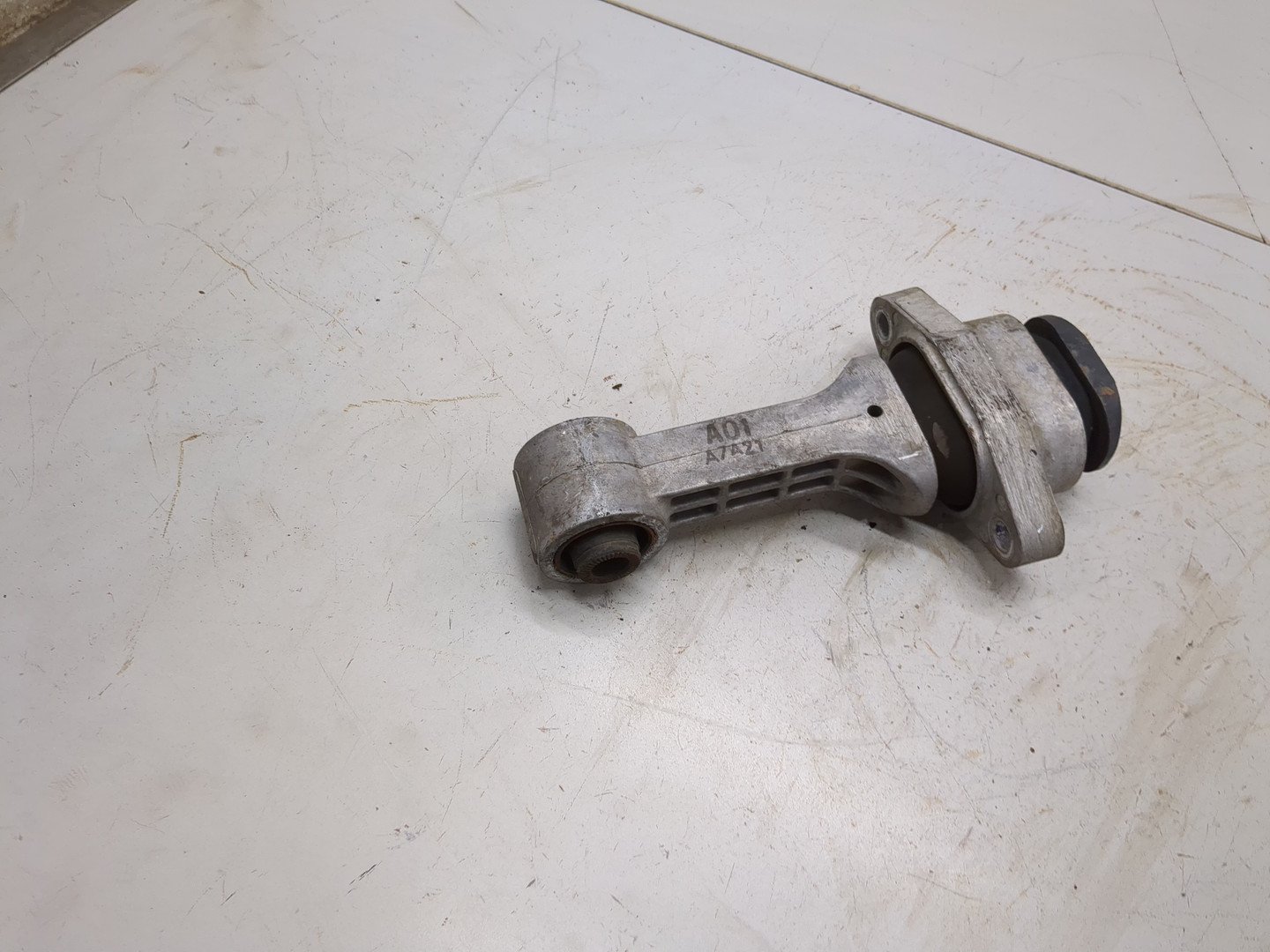 Опора двигателя