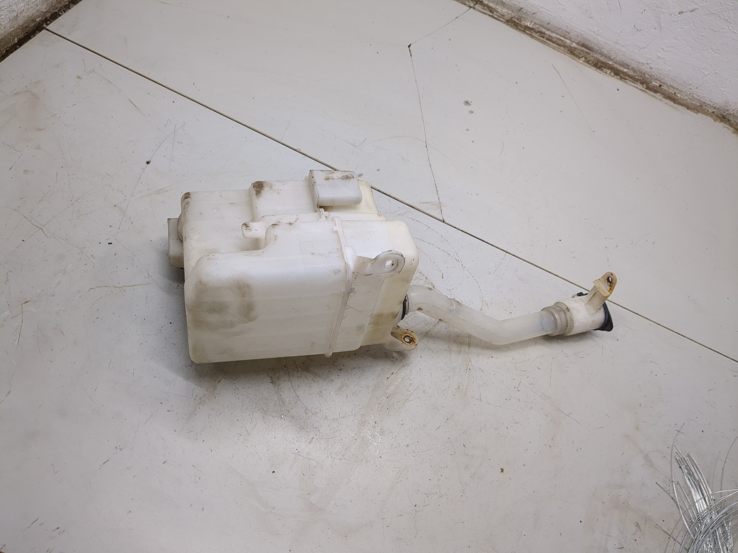 Бачок омывателя лобового стекла