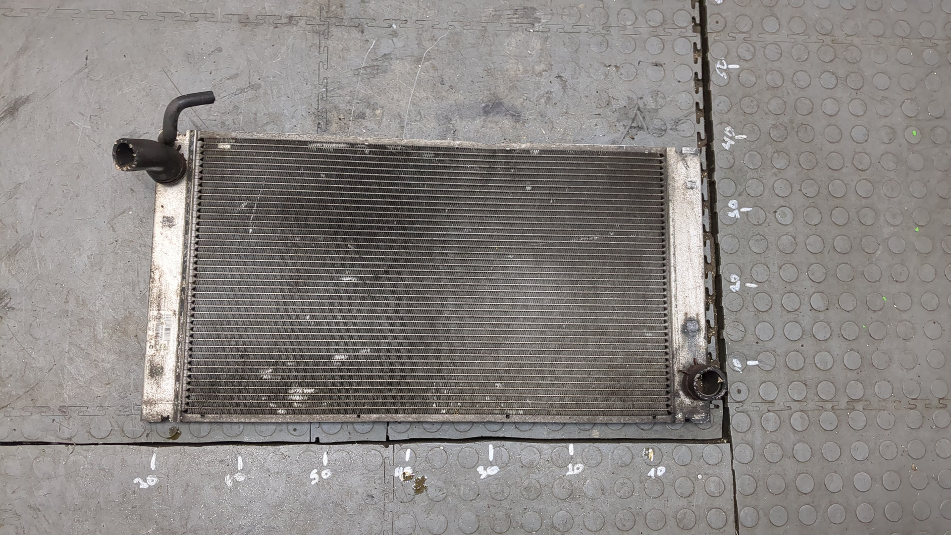 Радиатор охлаждения двигателя основной