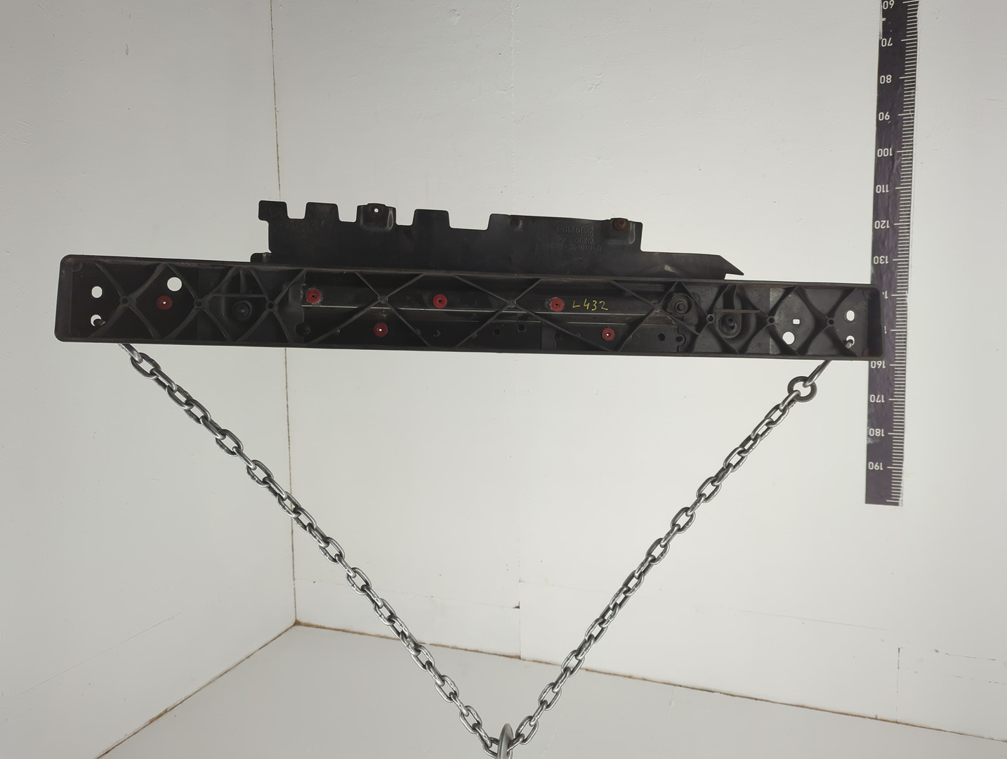 Балка подрадиаторная