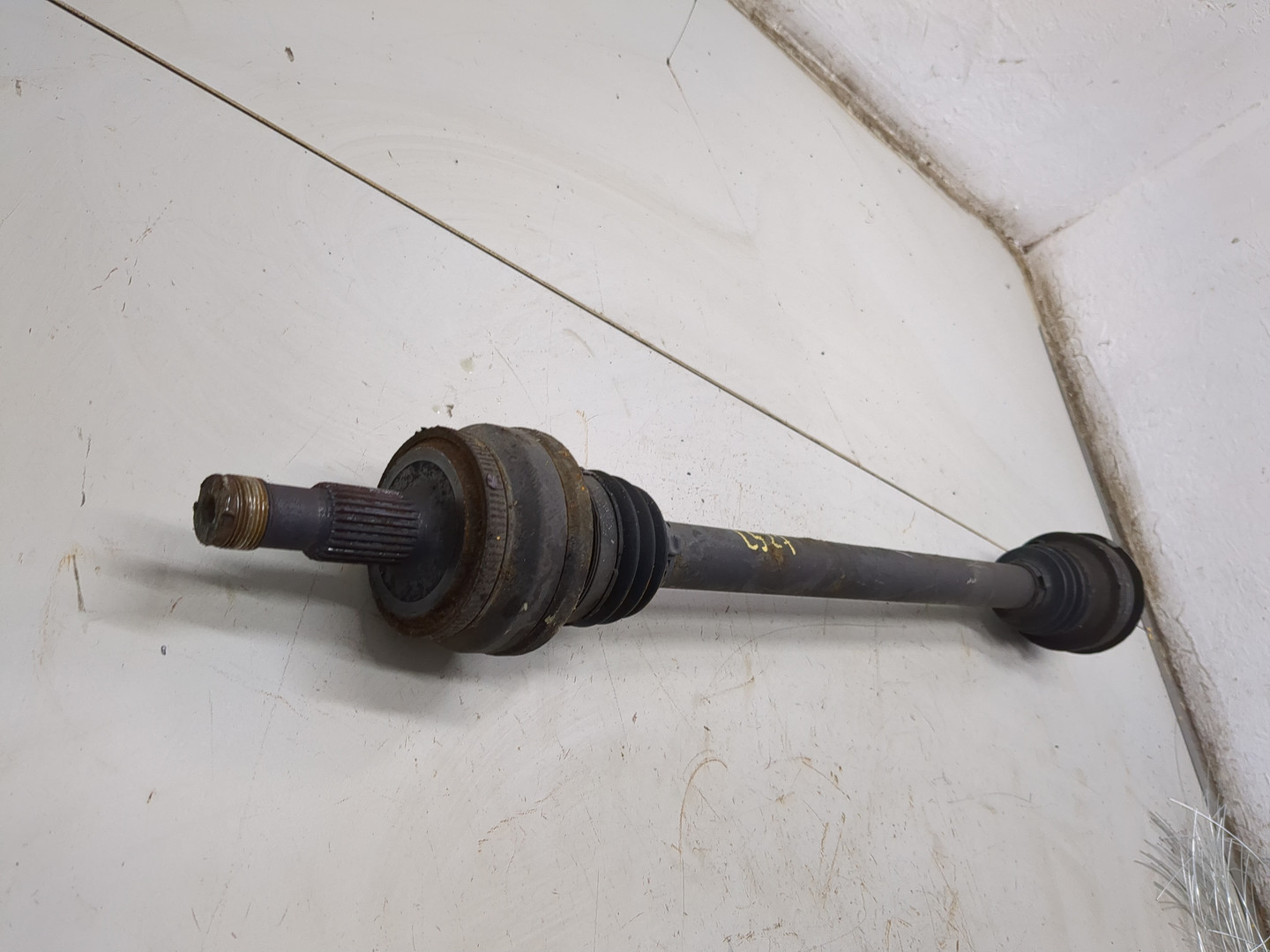 Полуось задняя