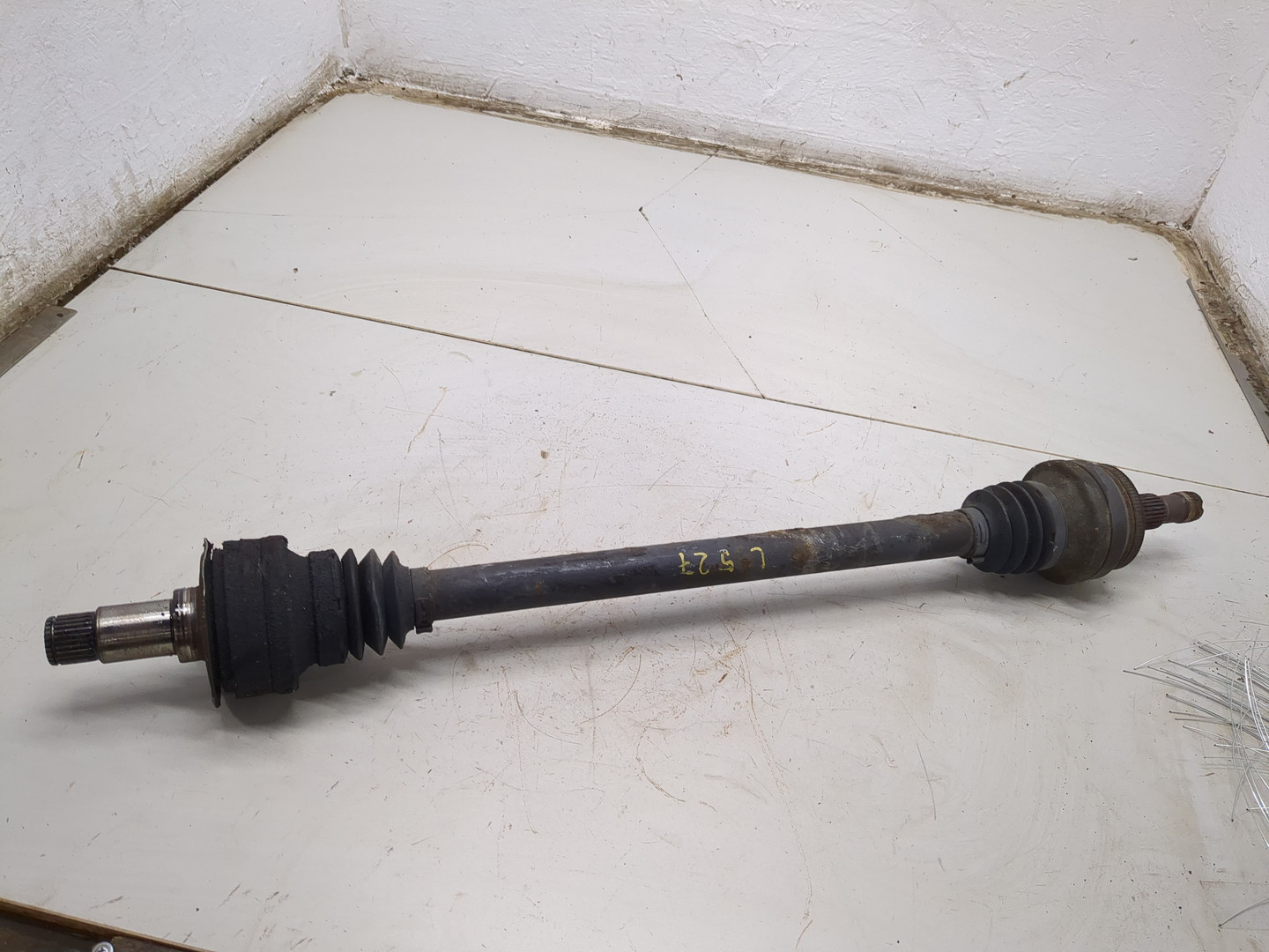 Полуось задняя