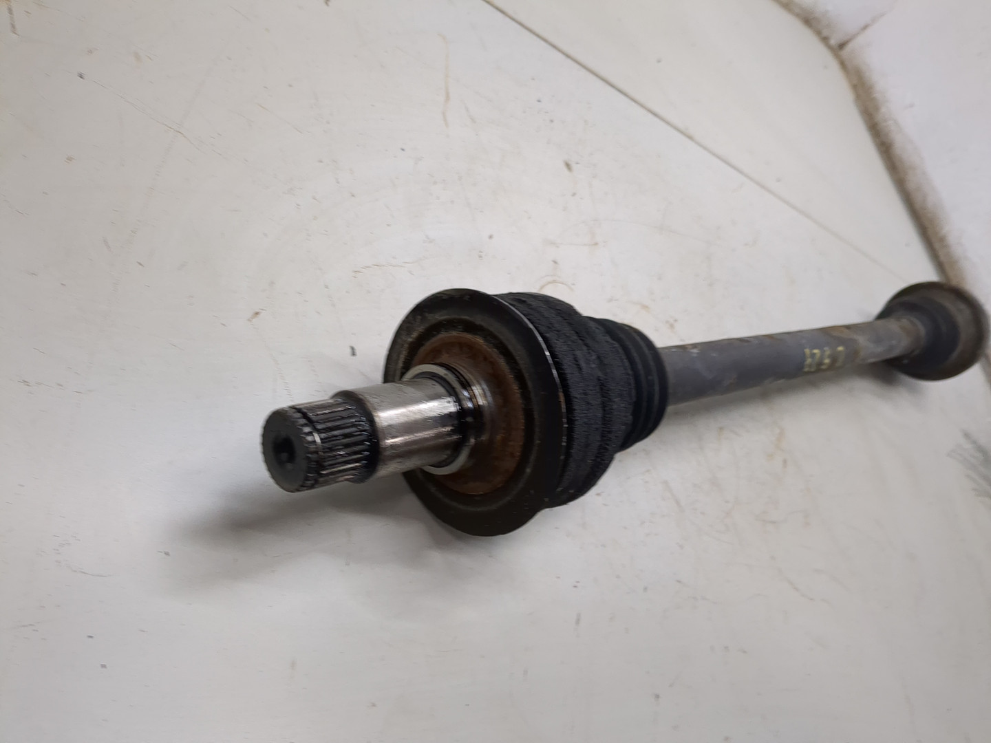 Полуось задняя