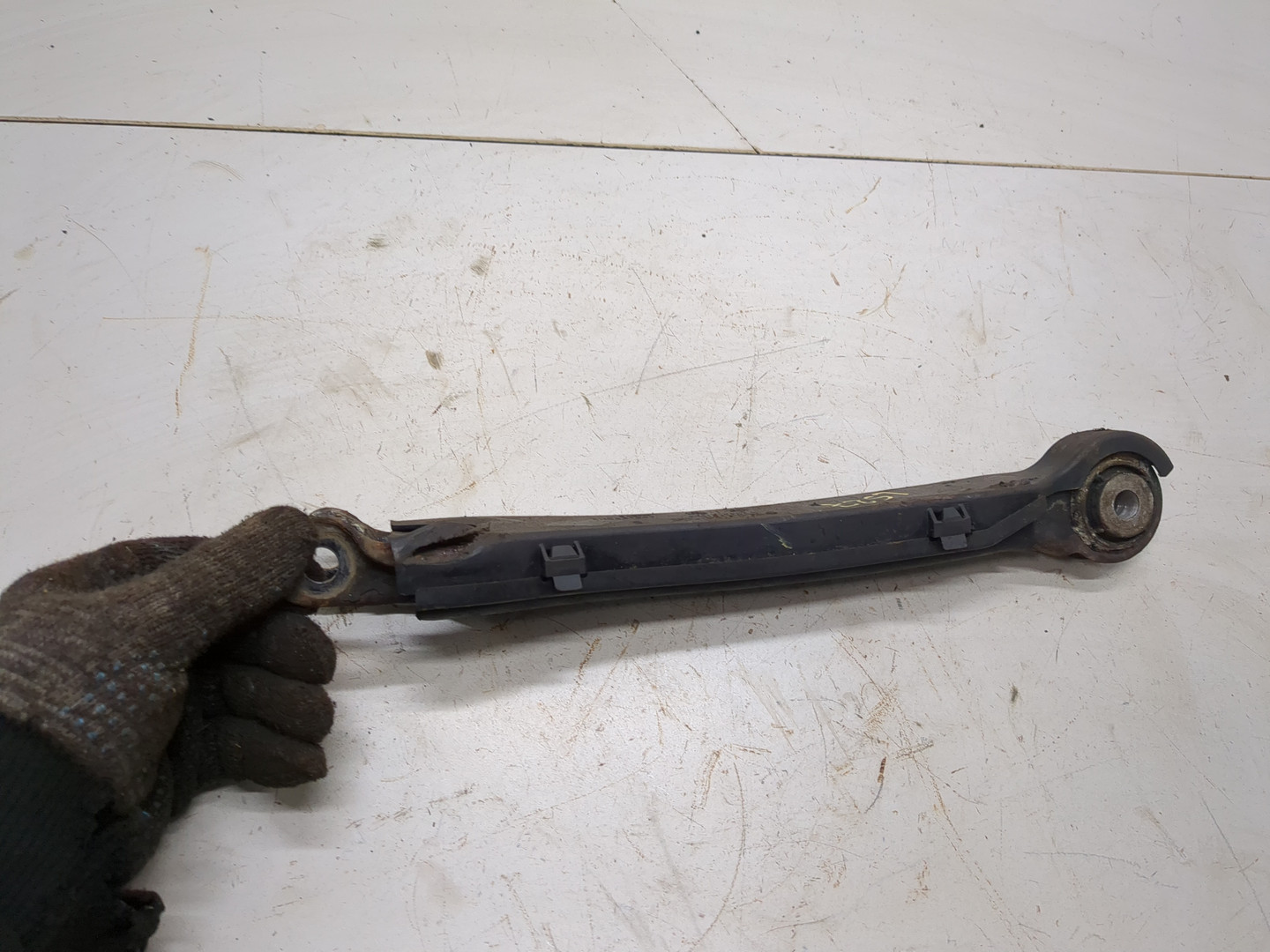 Рычаг задний