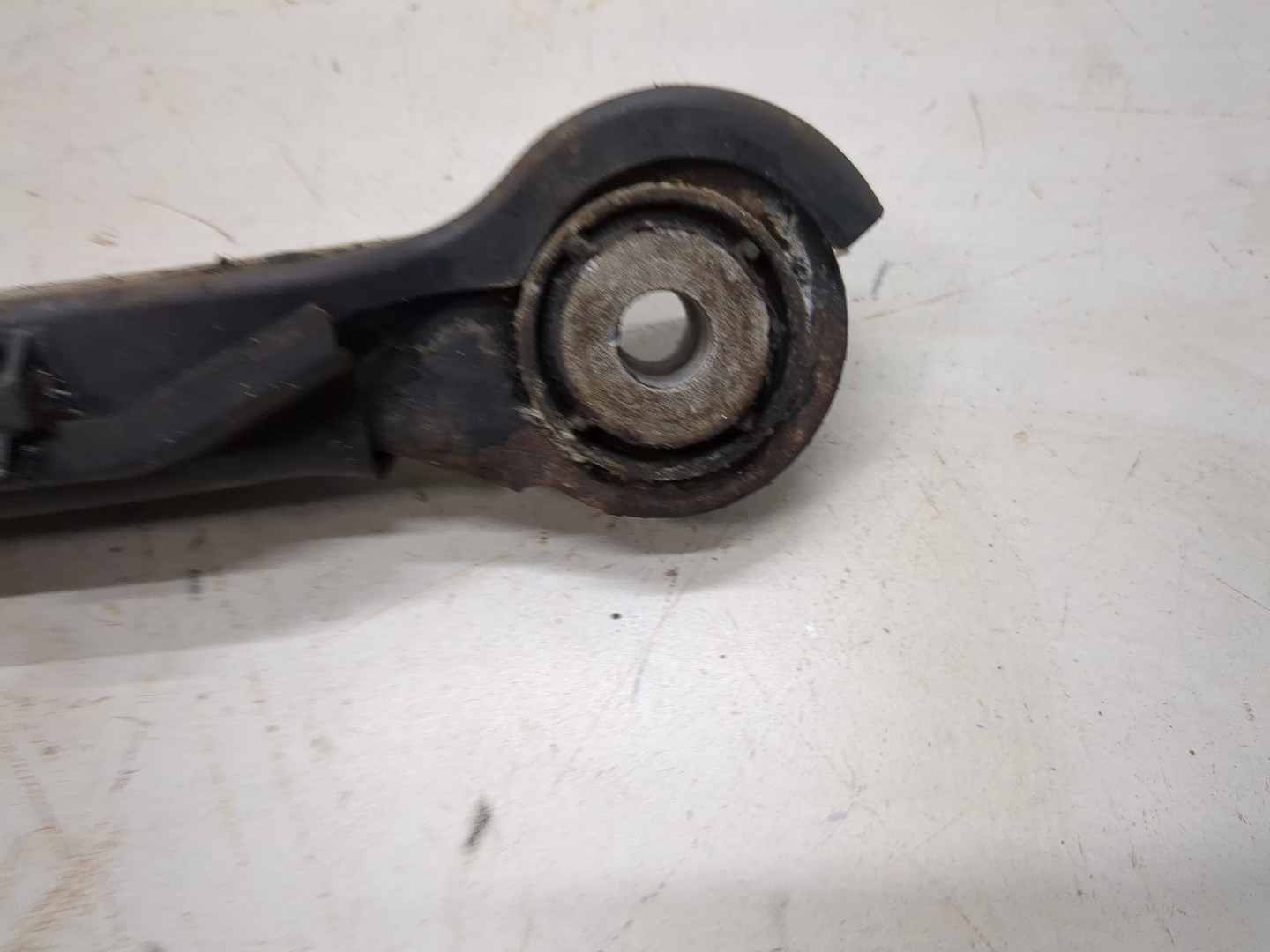 Рычаг задний