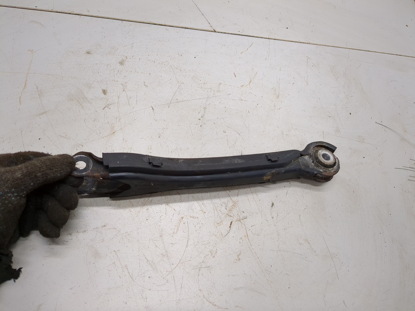 Рычаг задний