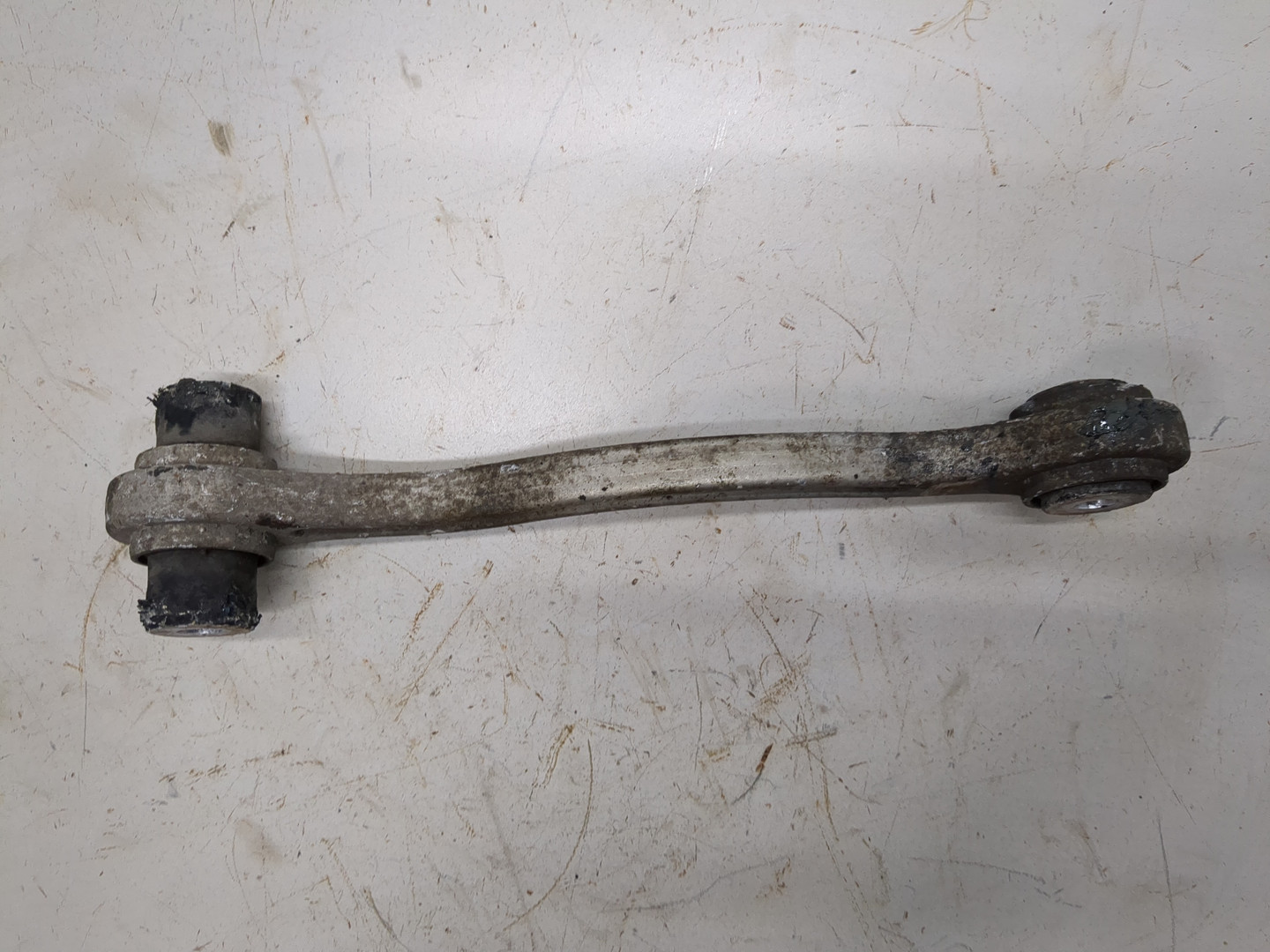 Рычаг задний