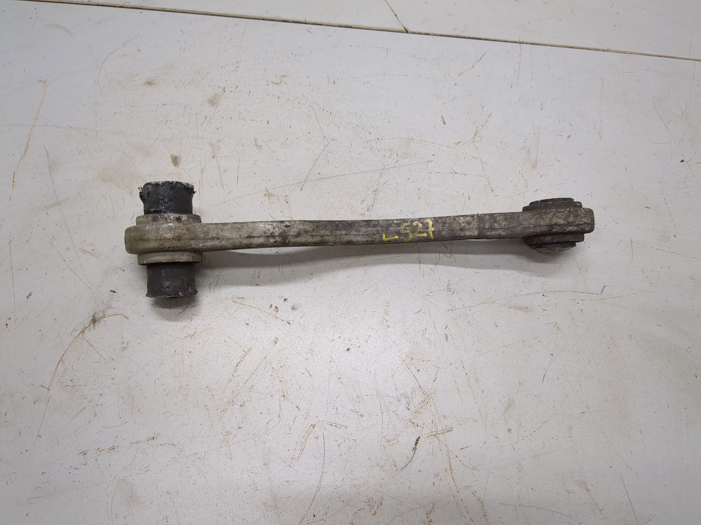 Рычаг задний