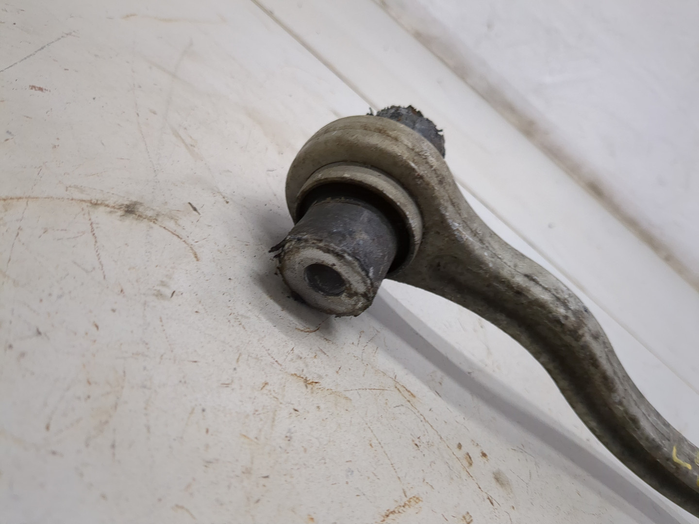 Рычаг задний