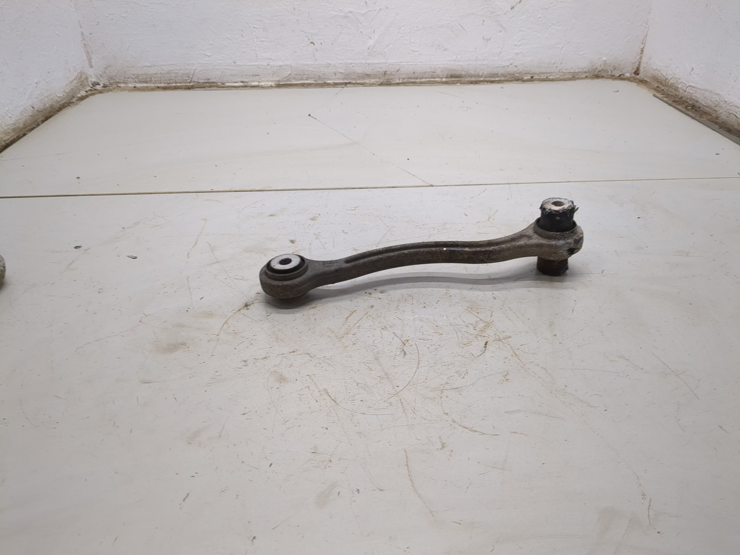 Рычаг задний