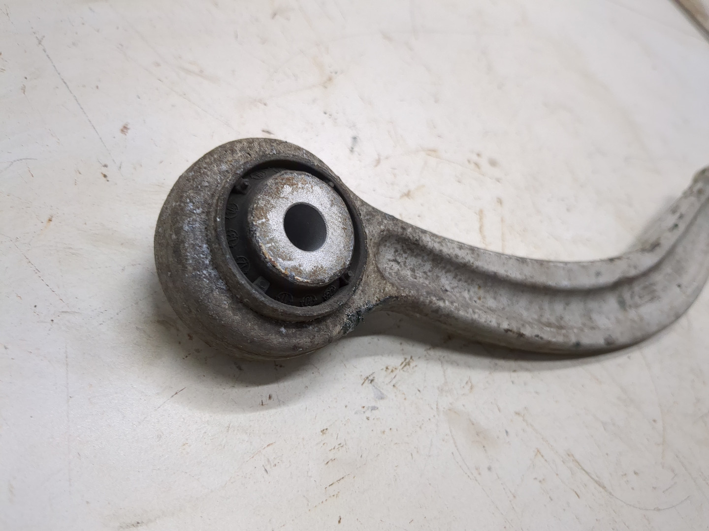 Рычаг задний