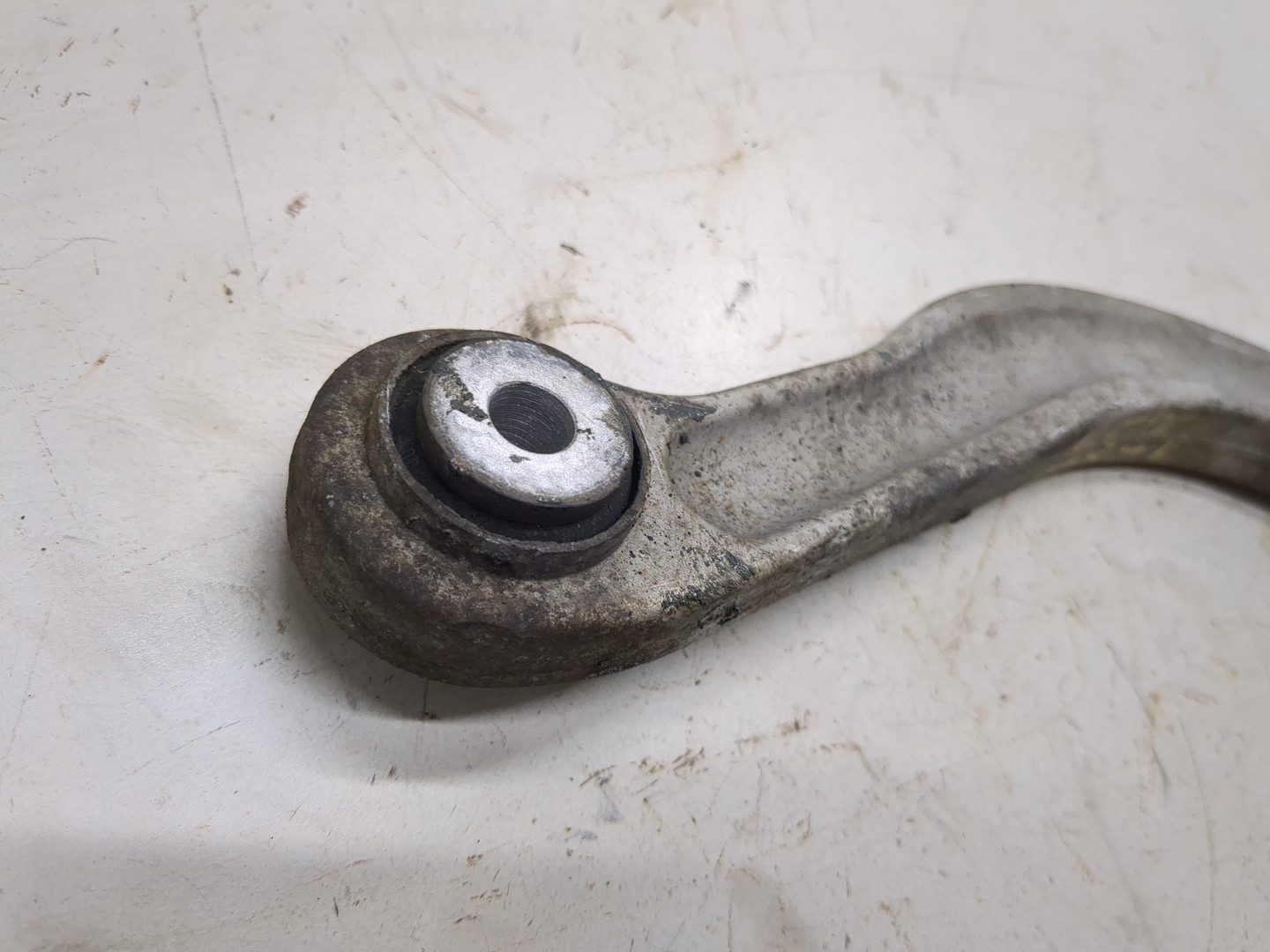 Рычаг задний