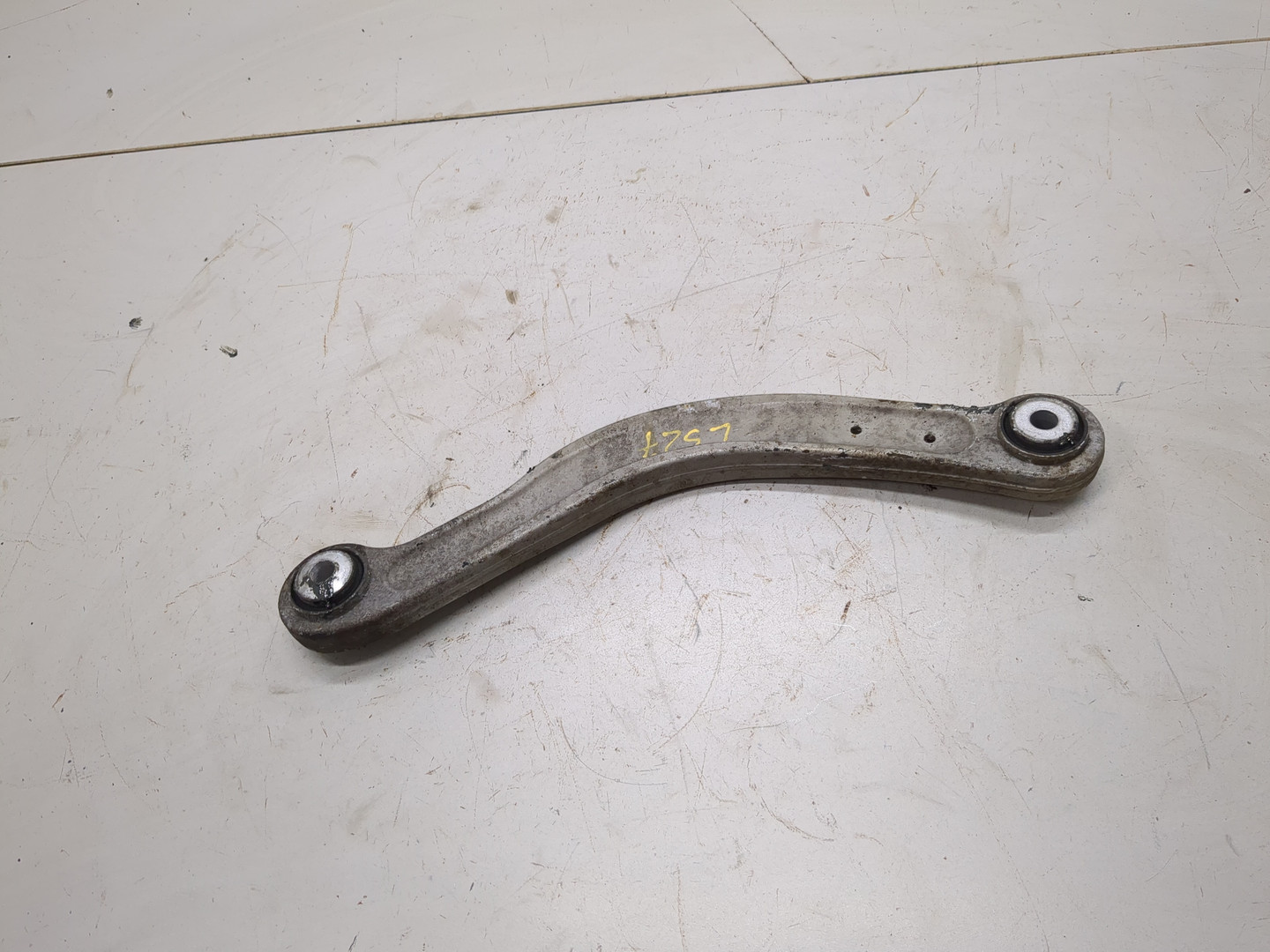 Рычаг задний